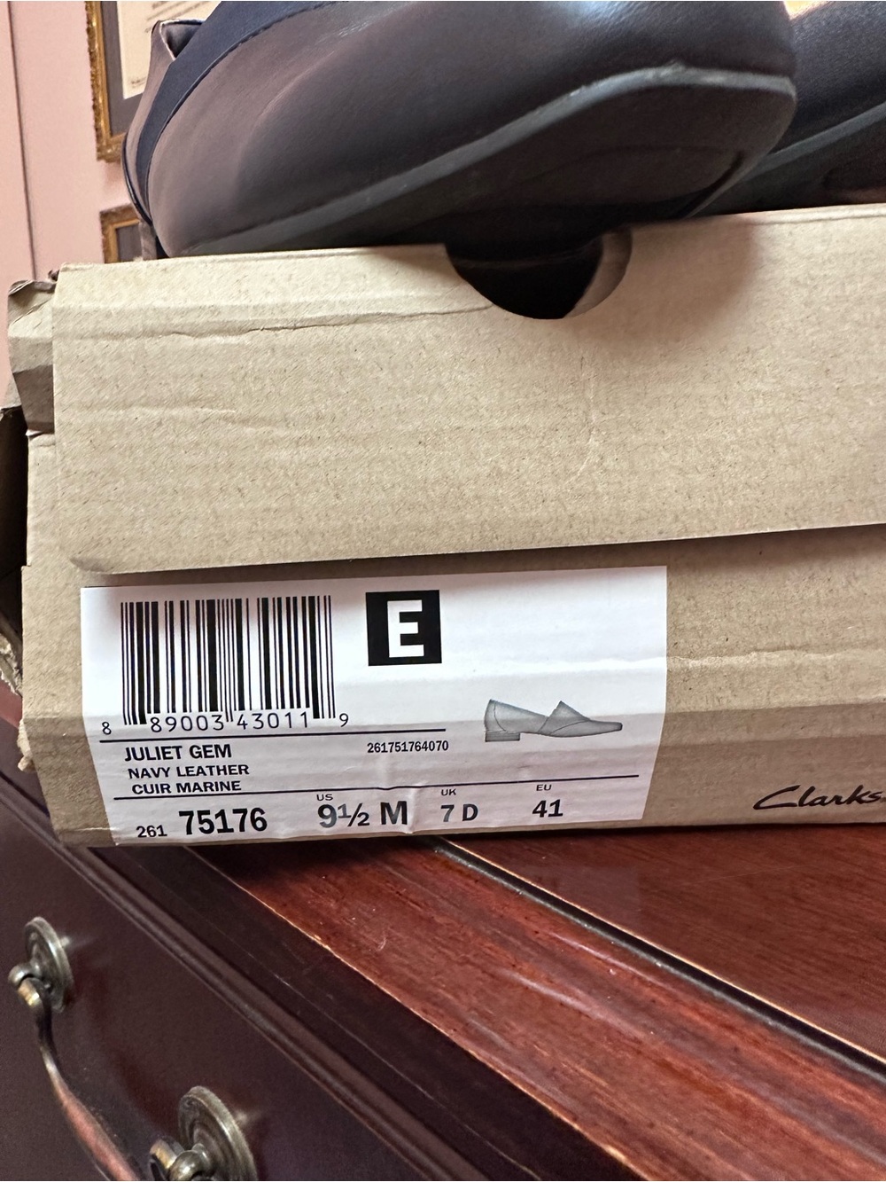 Clarks women’s Navy Slip-On Loafers - Picture 2 of 5